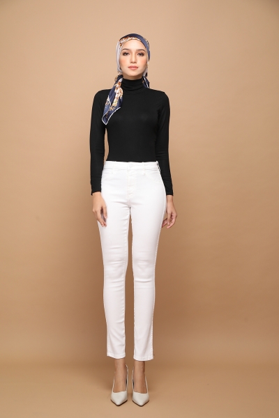 Slim Fit Jeans in White Slim Fit Jeans in White